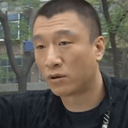 ˸